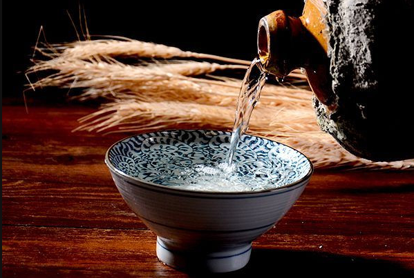 白酒價(jià)格差異大，其中是否藏有貓膩？