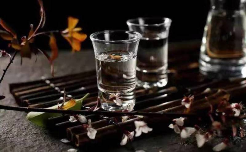 花甲能和白酒一起吃嗎？最好不要同食會引發身體不適