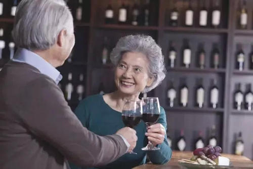 紅酒搭配禁忌有哪些？什么人 不能喝紅酒？