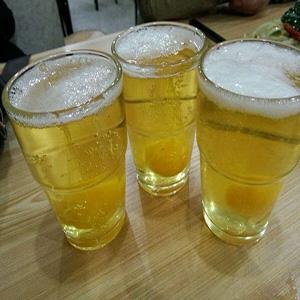啤酒和生雞蛋真的能大補嗎？啤酒生雞蛋大補是假的。
