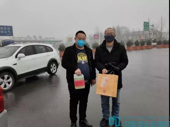 寶豐酒業心系商業伙伴，捐贈物資助力抗疫