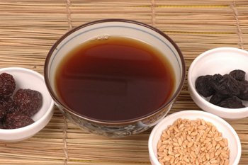 黃酒煮烏梅有什么功效？黃酒煮烏梅的做法是什么？