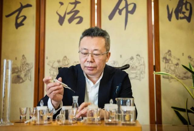 瀘州市酒類行業協會會長沈才洪:四川釀酒工業策駑礪鈍，陸續復工