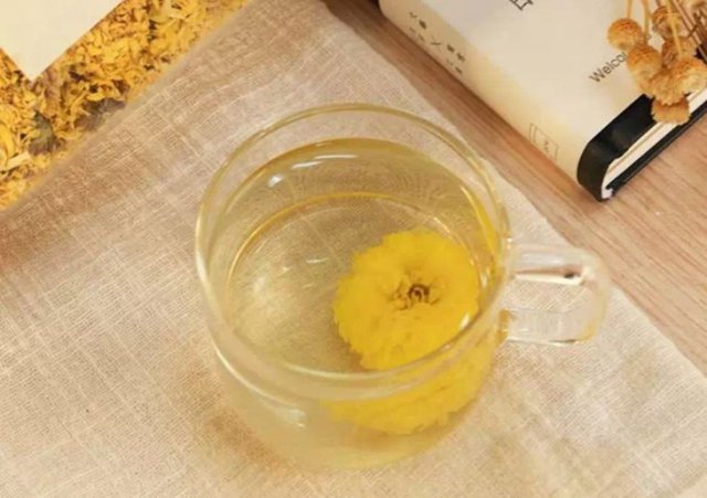 解酒喝什么茶葉才有效，菊花茶是不錯的選擇