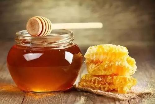 蜜月和蜂蜜酒有什么關(guān)系？蜂蜜酒有什么功效？