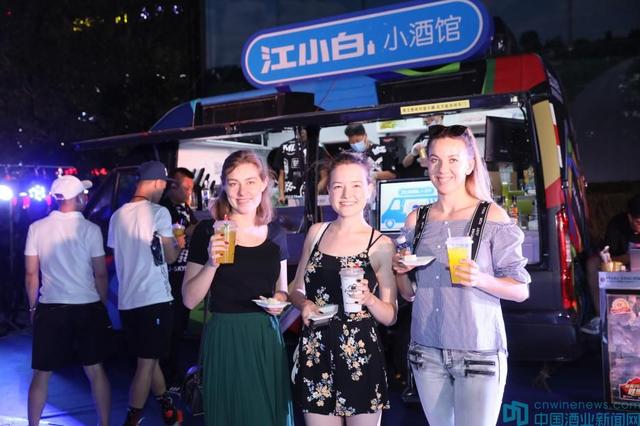 線上云鑒酒，汾酒帶江小白、青海青稞酒崛起按下加速鍵