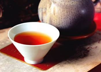 什么是半干黃酒？半干黃酒和干黃酒是根據(jù)黃酒含糖量進(jìn)行分類的。
