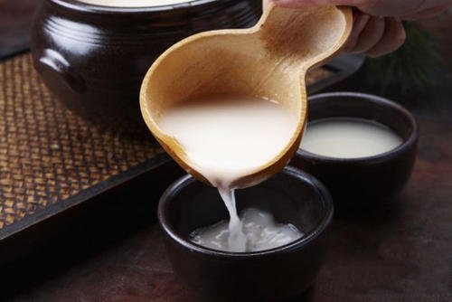 月經期間可以喝米酒嗎？哪些人不能喝米酒？