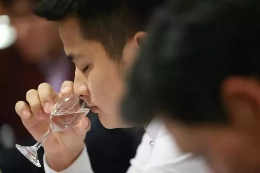 喝白酒可以吃香蕉嗎？怎么吃香蕉解酒