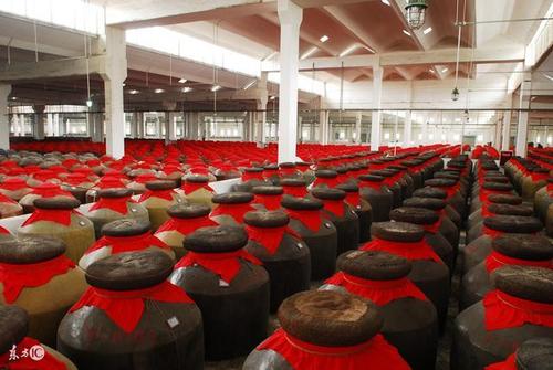 白酒儲存容器一般有哪些？塑料桶可以用來裝白酒嗎？