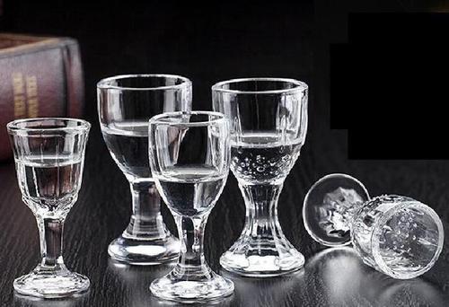 如何分辨新酒和陳年老酒？喝陳年老酒對人體有什么好處？
