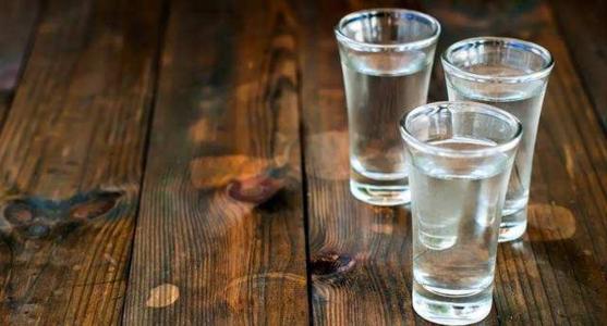 白酒的屬性是什么？不同維度分析白酒的屬性。