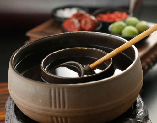 如何鑒別勾兌酒和食用酒精酒？勾兌酒一定不好嗎？
