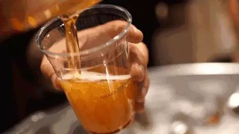 過期的啤酒還能喝嗎？過期啤酒什么味道？