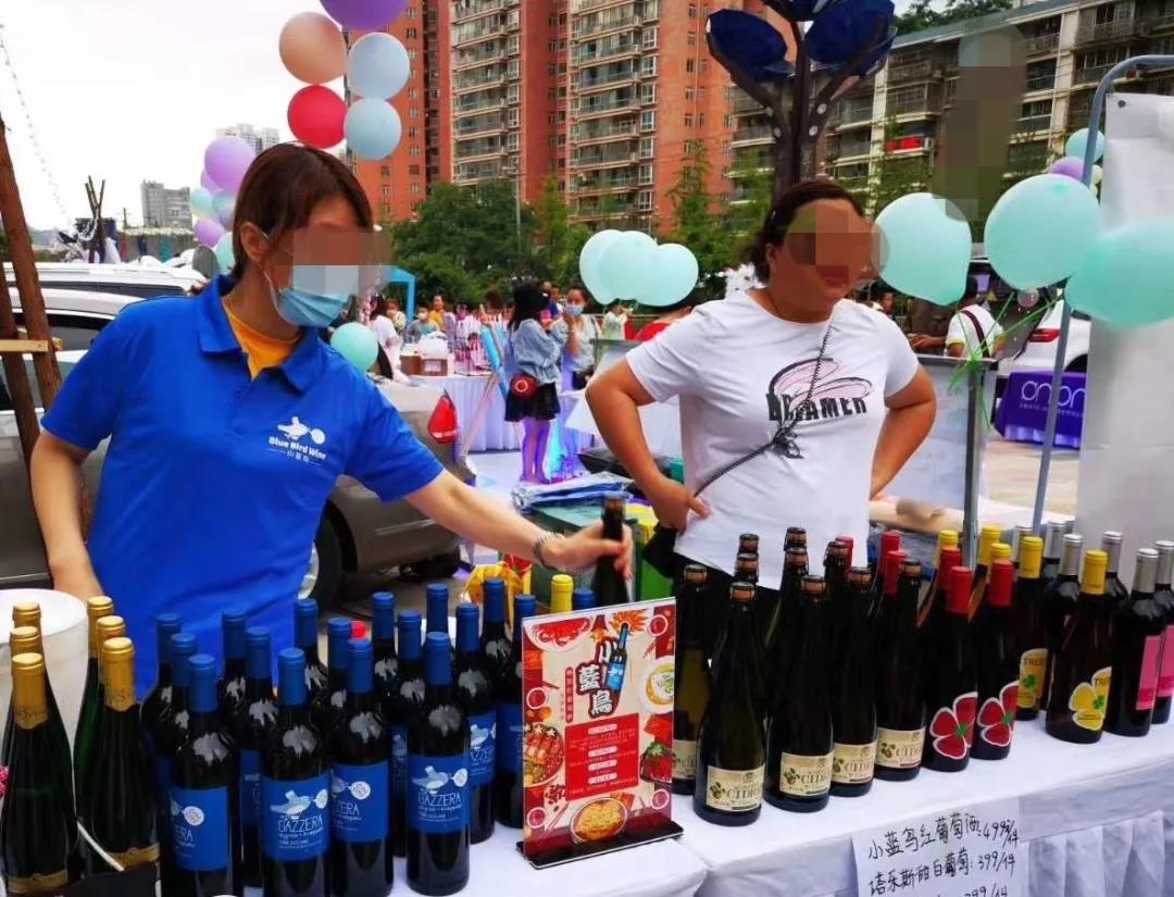 說干就干！這幾位酒商的“葡萄酒地攤”哲學