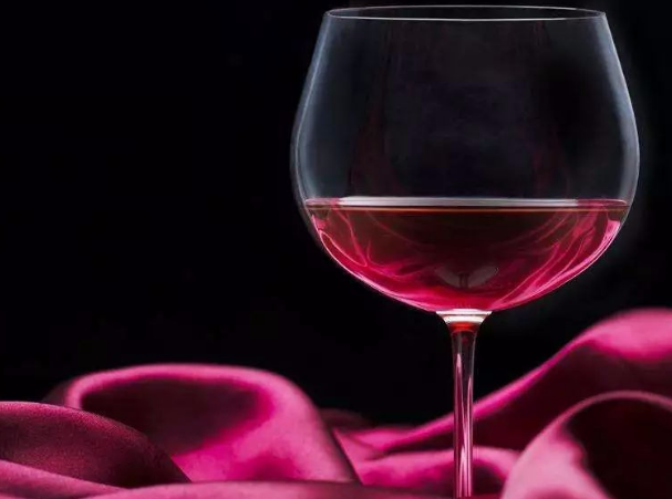 喝紅葡萄酒的好處，什么是紅葡萄酒？