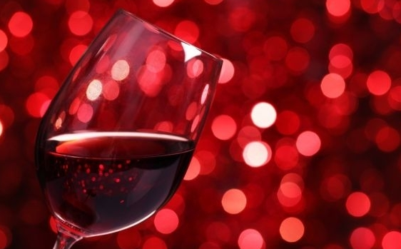 在經(jīng)期能喝葡萄酒嗎？飲用要注意什么？