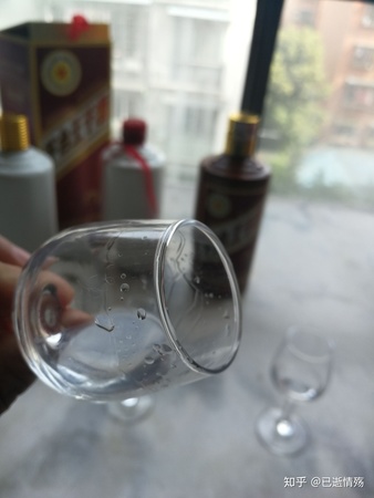 為什么白酒不能冰著喝(為什么白酒不能冰鎮著喝)