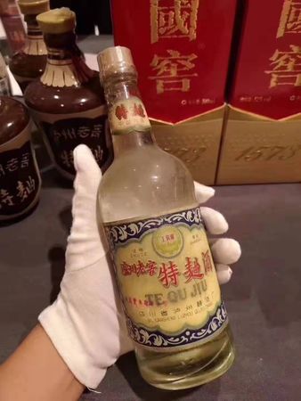 工農牌瀘州老窖是哪一年(瀘州老窖年份)