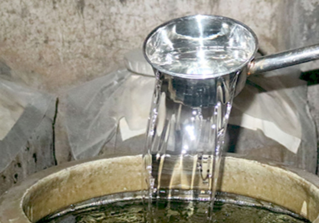 白酒發酵通于地缸的差別(地缸發酵與窖池發酵的區別)