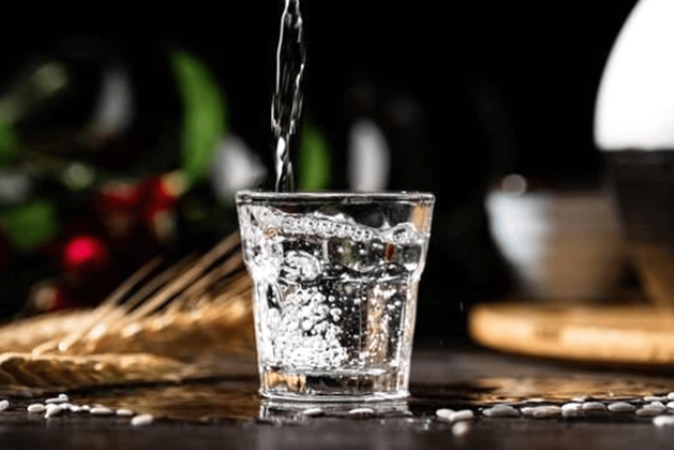 開(kāi)箱白酒(白酒怎么開(kāi)箱)