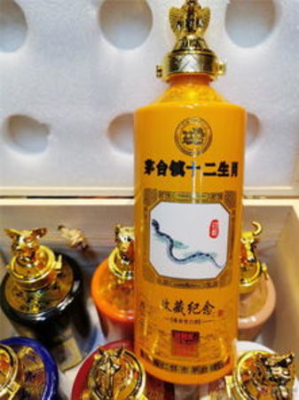 2013年國(guó)密董酒十二生肖酒價(jià)格(董酒十二生肖酒標(biāo)價(jià)格)