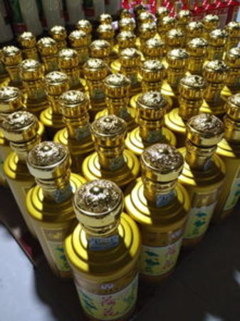 茅臺荷花酒1982醬香(茅臺鎮醬香型荷花酒)