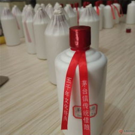 茅臺(tái)經(jīng)銷商定制酒(茅臺(tái)總經(jīng)銷定制酒)