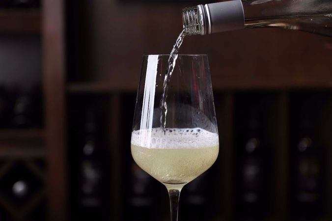 甜白葡萄酒和起泡酒(甜白葡萄酒和起泡酒的區別)