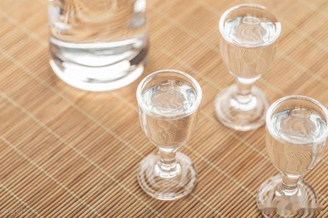 白酒和酸奶的反應(白酒和酸奶有什么反應)